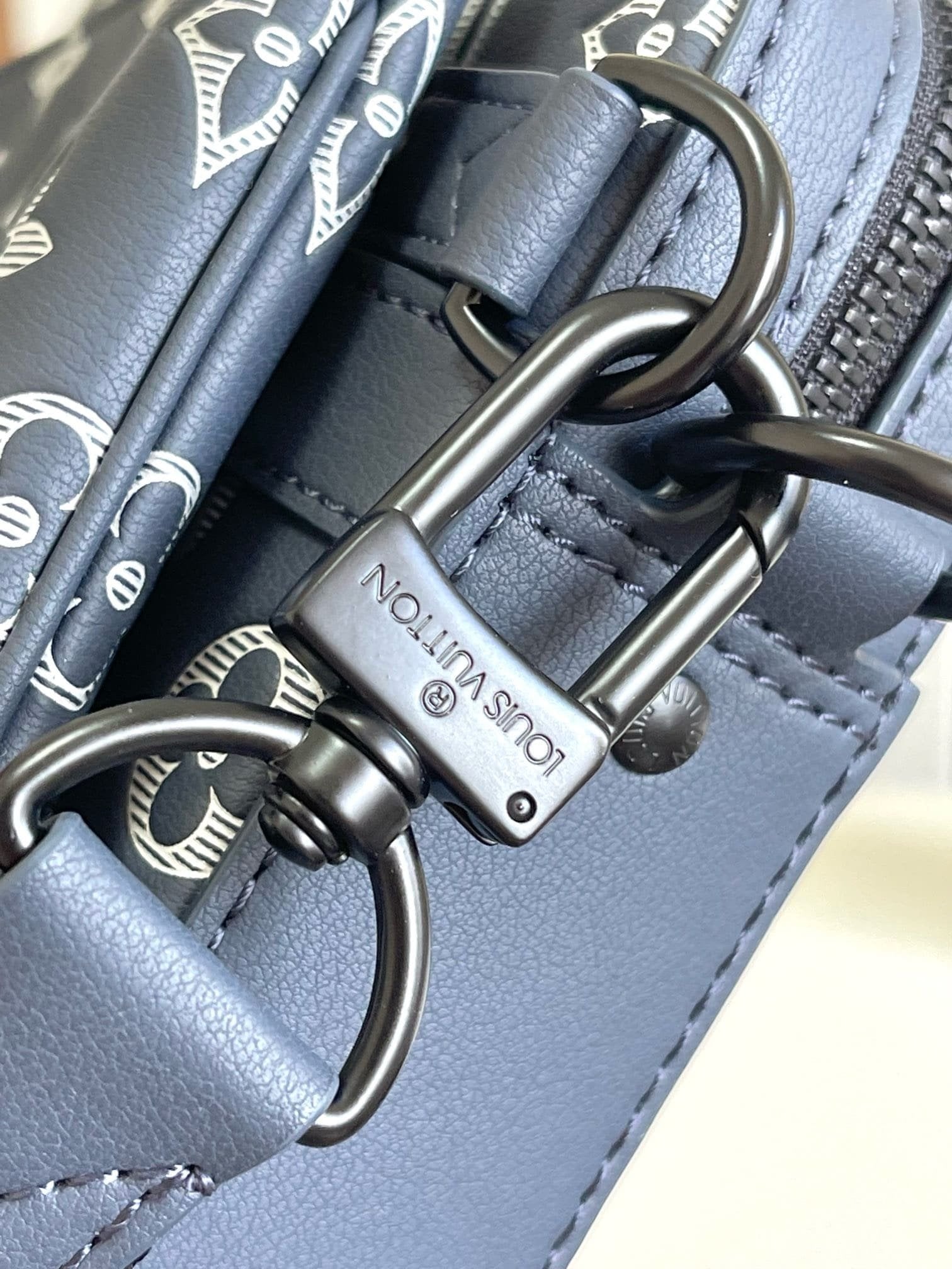 Louis Vuitton M24753 Trio Messenger