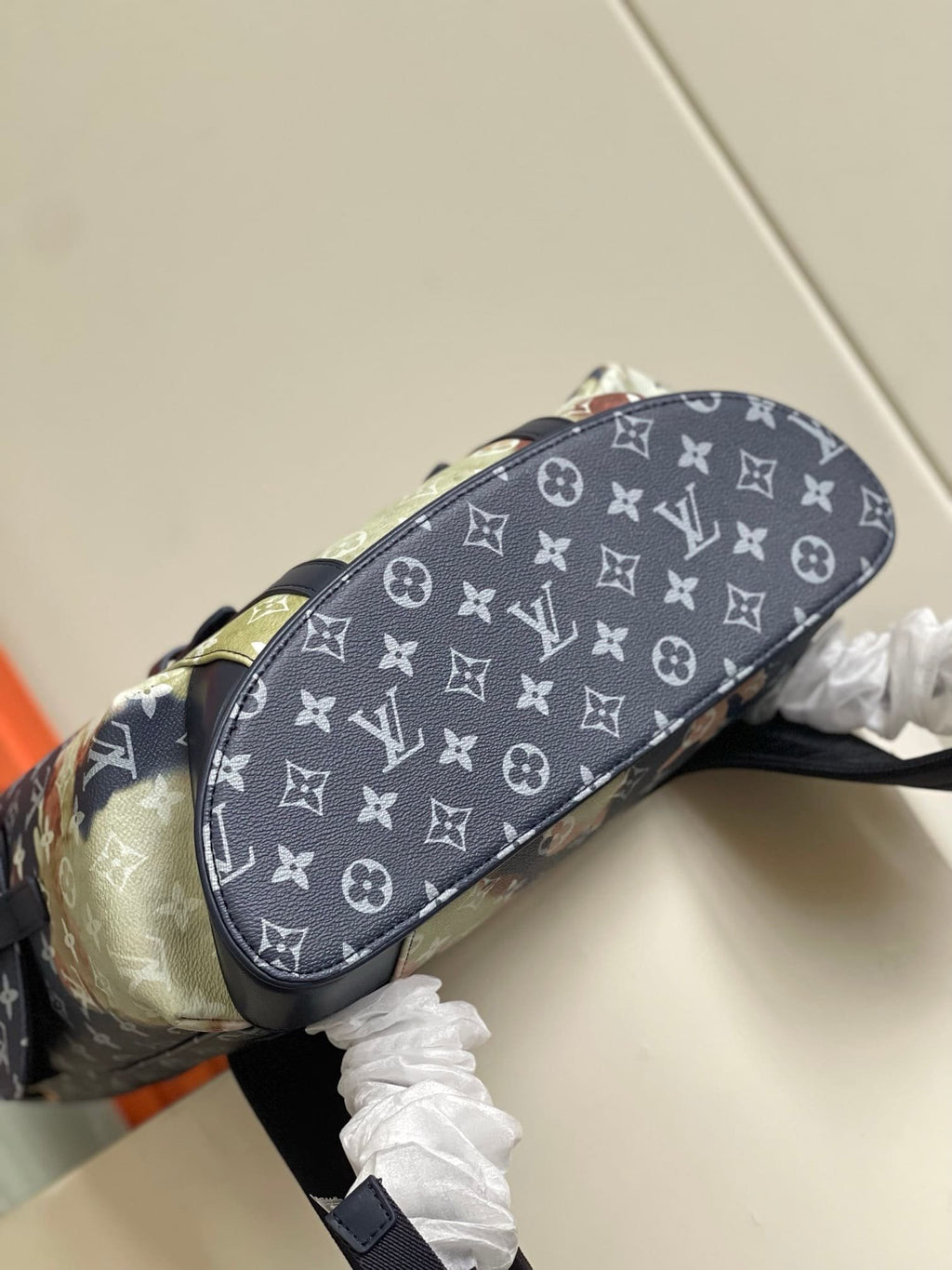 Louis Vuitton M46805 Christopher MM