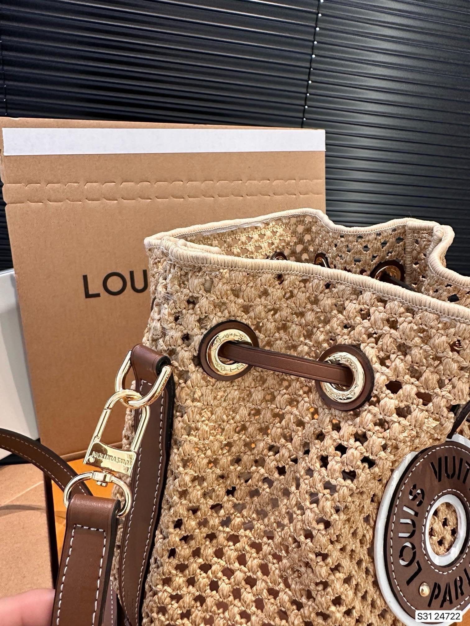 Louis Vuitton M24722 Noé BB
