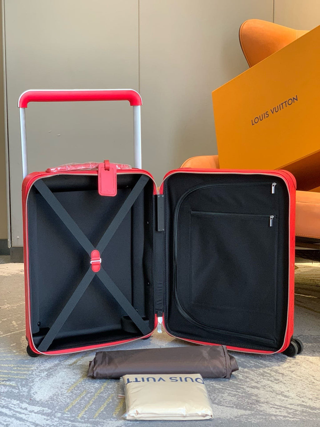 Louis Vuitton M23628 Horizon 55