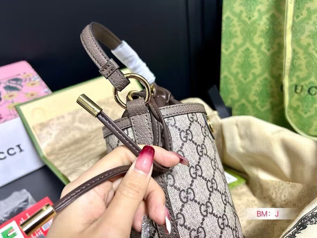 GUCCI OPHIDIA MINI BUCKET BAG