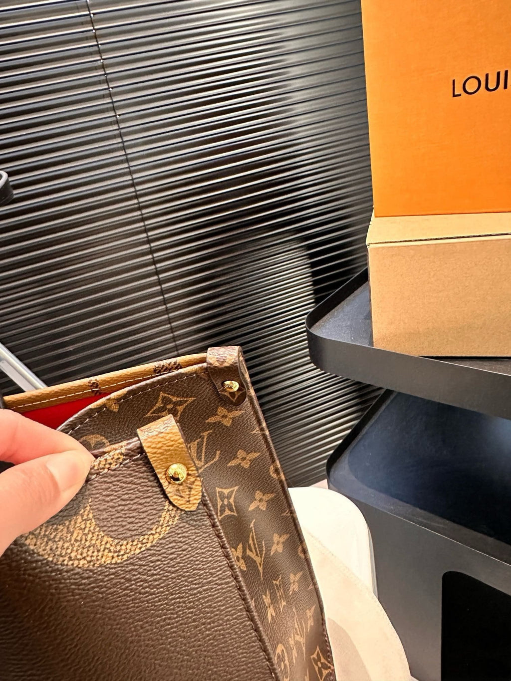 Louis Vuitton ONTHEGO MM M45321