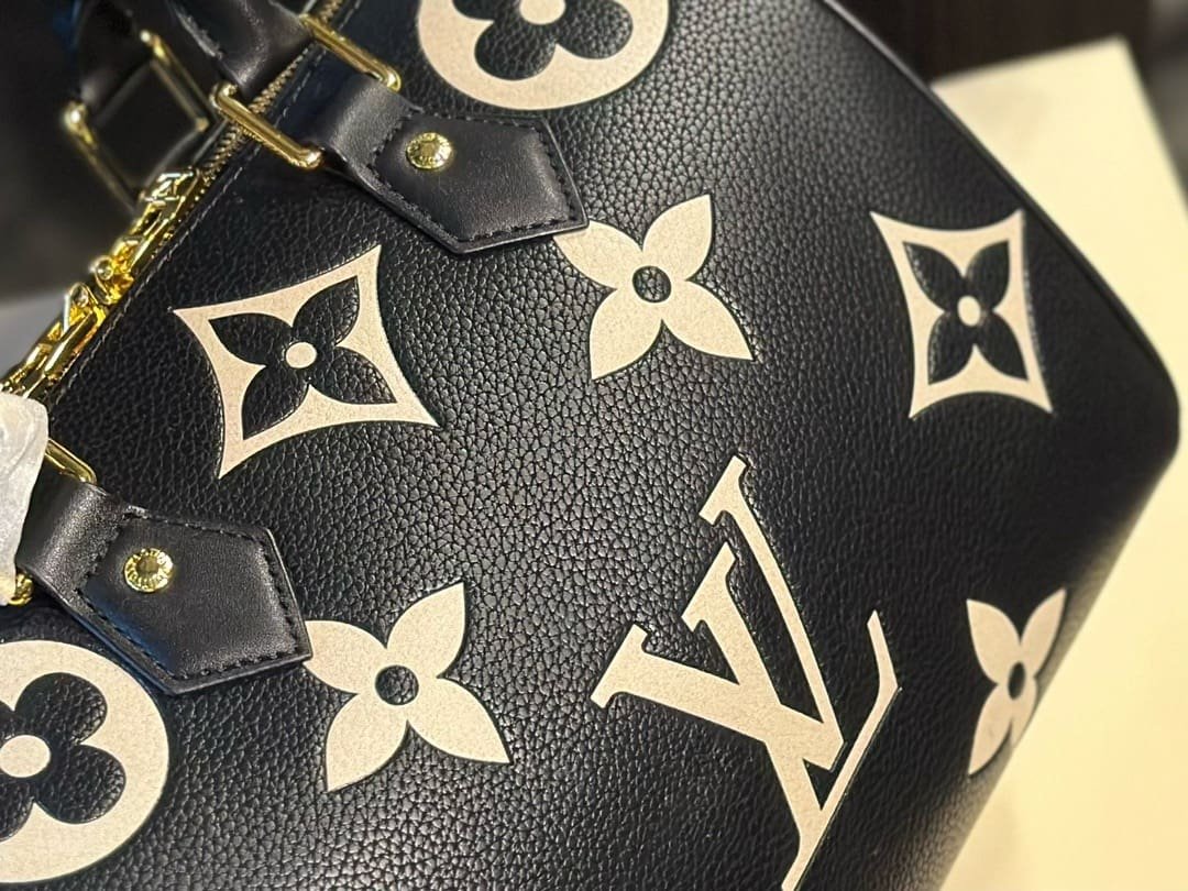 Louis Vuitton M58947 Speedy Bandoulière 25