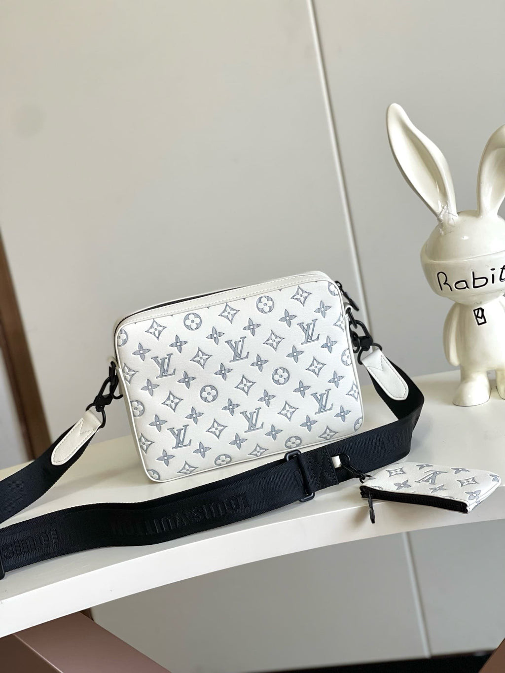 Louis Vuitton M24754 Trio Messenger