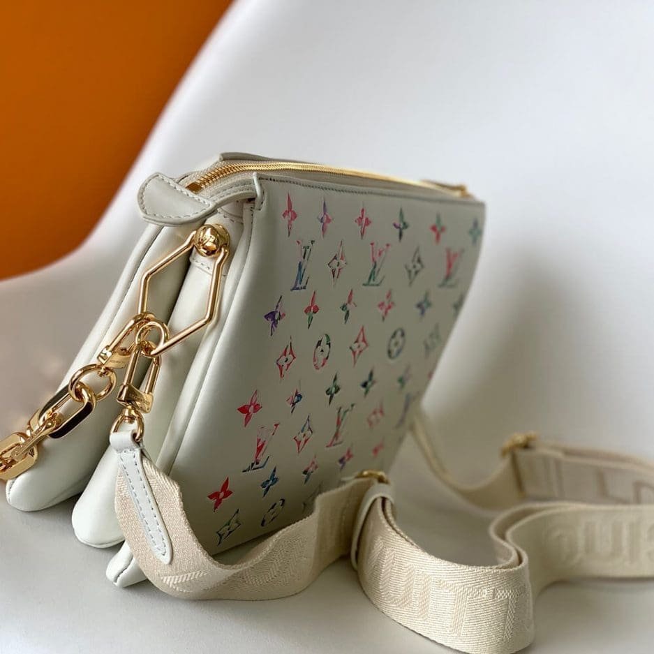 Louis Vuitton Coussin PM M21209