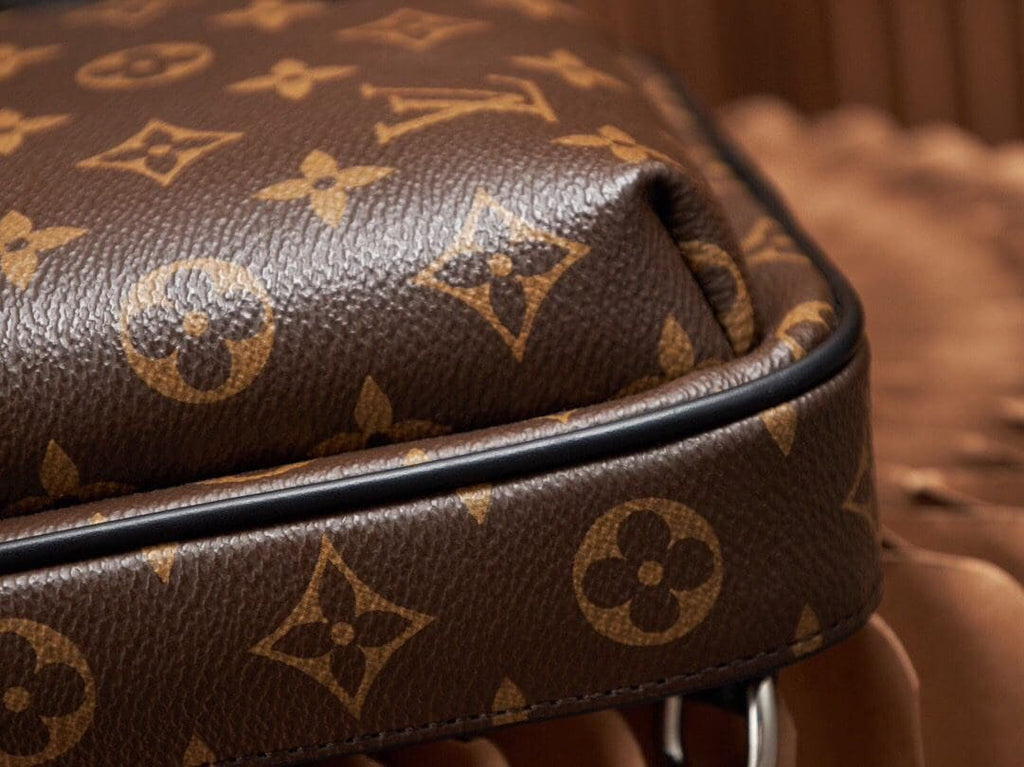 Louis Vuitton M46327 Avenue Slingbag NM
