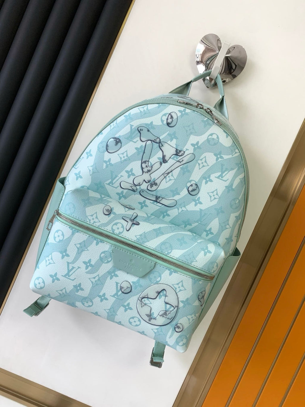 Louis Vuitton M22519 Discovery Backpack