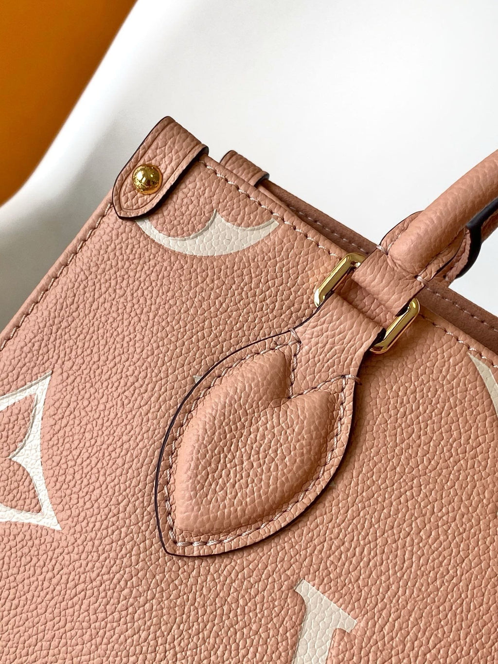 Louis Vuitton M12513 OnTheGo PM