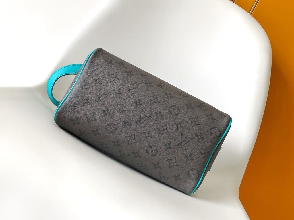 Louis Vuitton M11482 Dopp Kit