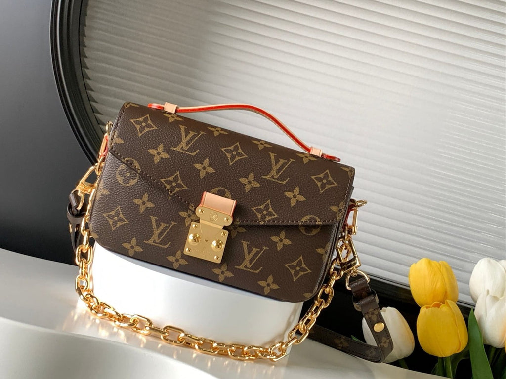 Louis Vuitton M46279 Pochette Métis East West