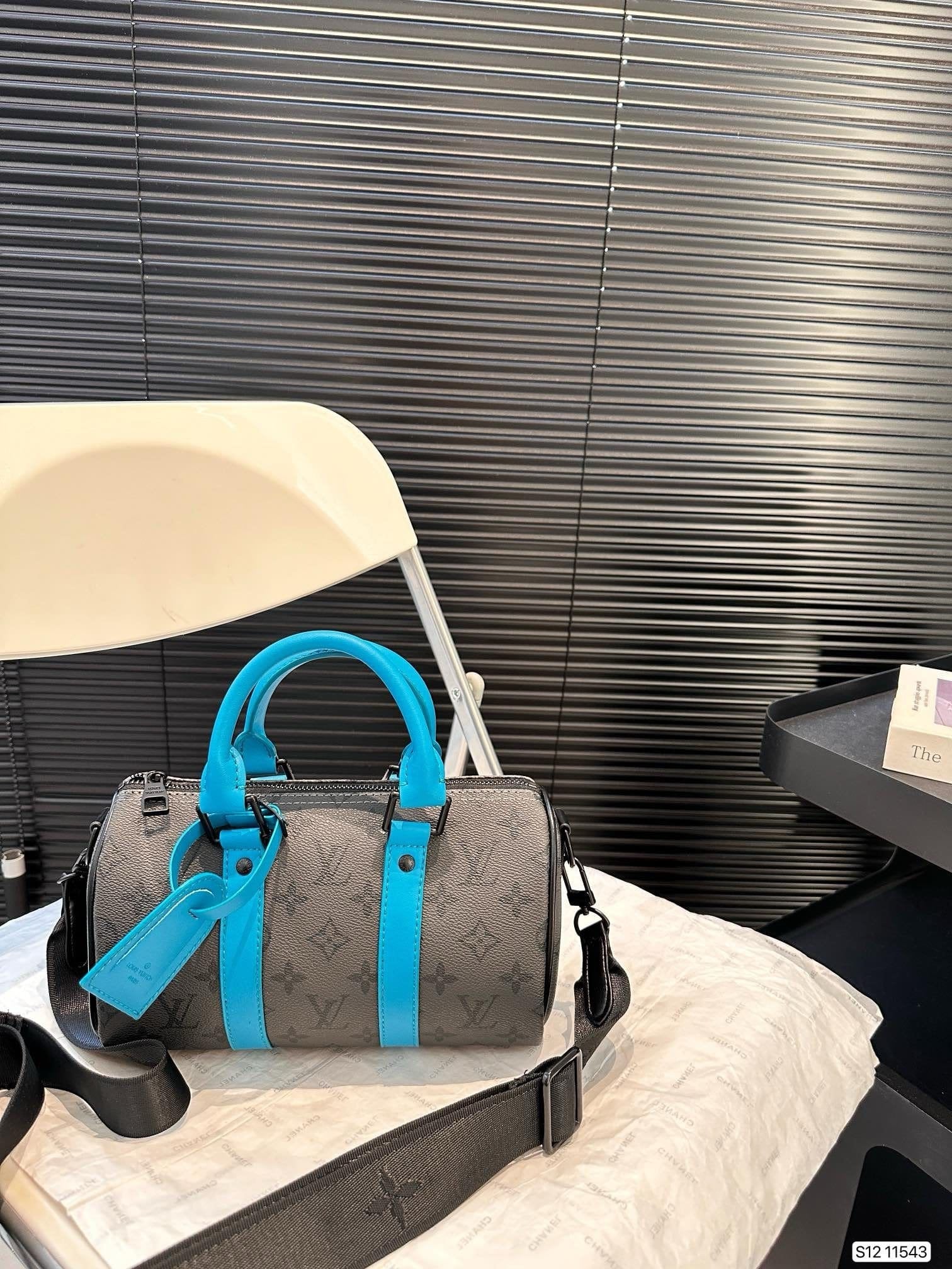 Louis Vuitton M11645 Keepall Bandoulière 25