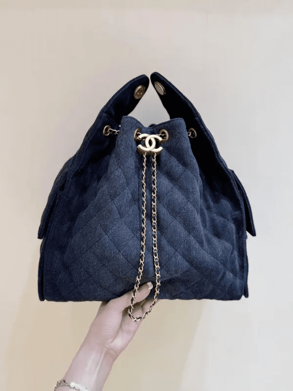 CHANEL 25 Medium Handbag