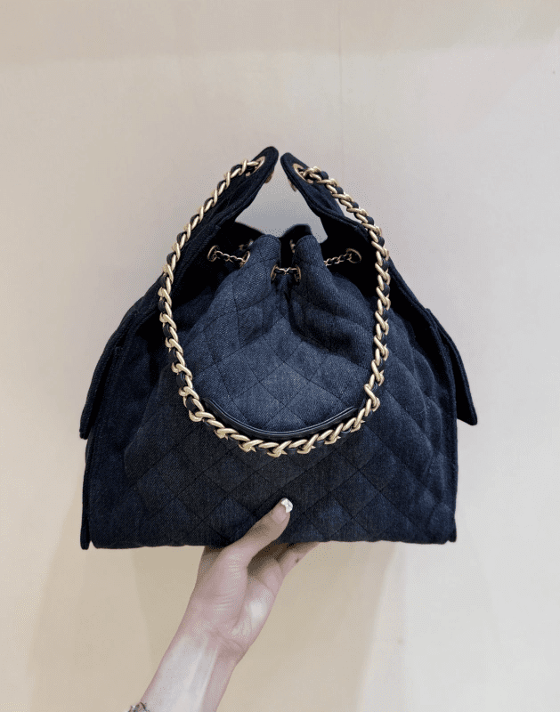 CHANEL 25 Medium Handbag