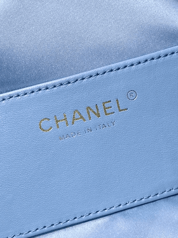 CHANEL 25 MEDIUM HANDBAG