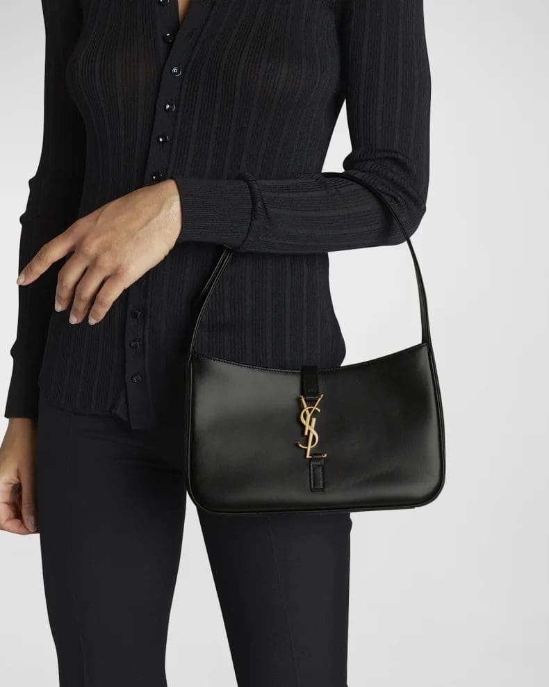 SAINT LAURENT LE 5 À 7 IN SMOOTH LEATHER