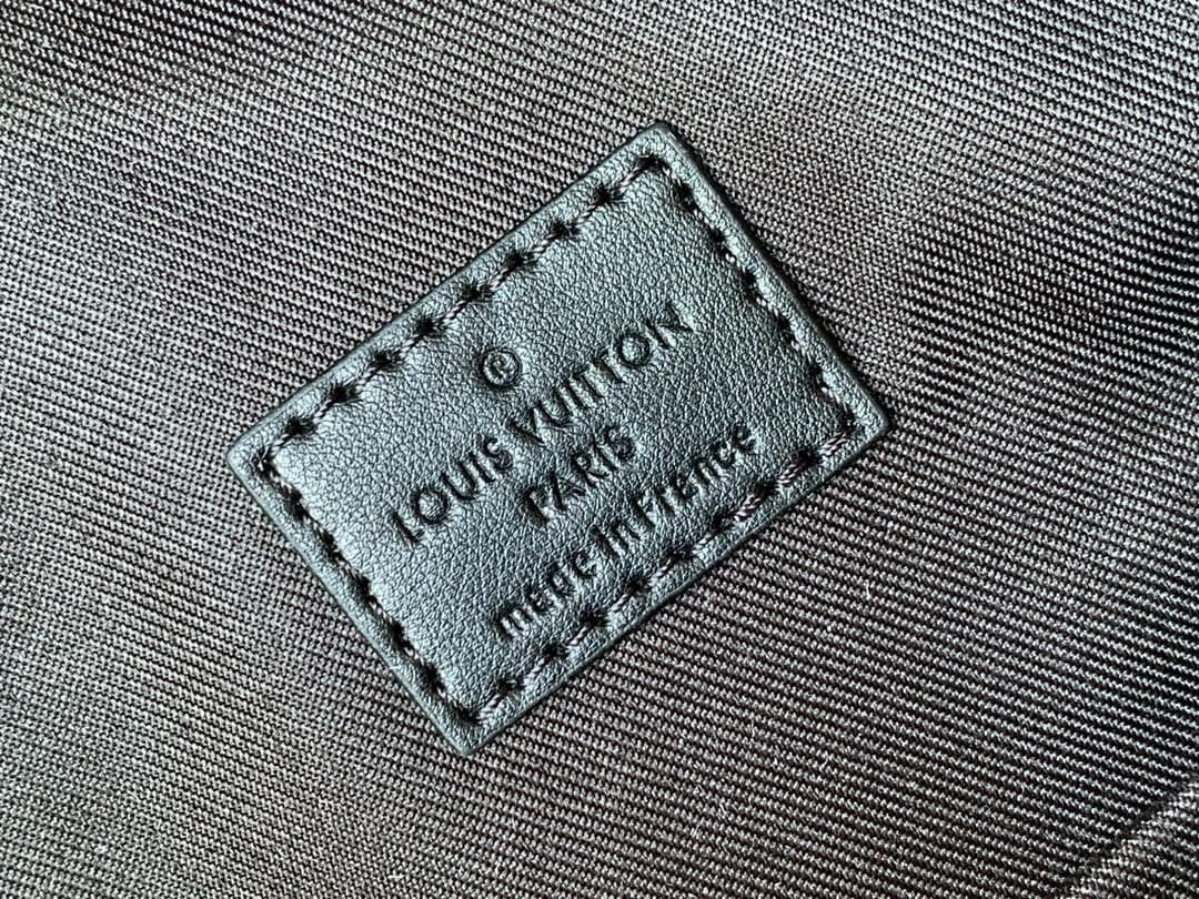 Louis Vuitton M57079 TAKEOFF Backpack