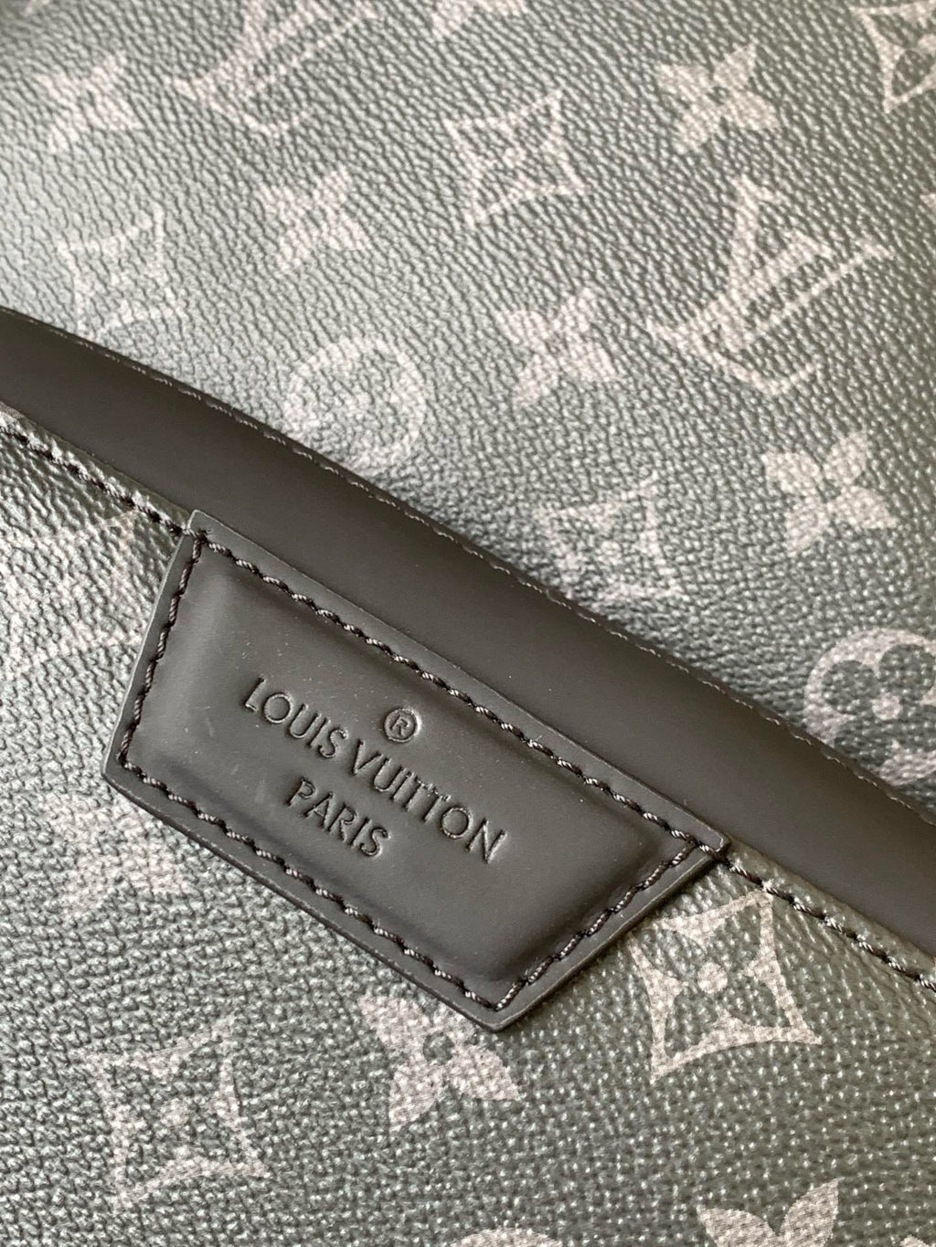 Louis Vuitton M43186 Discovery Backpack