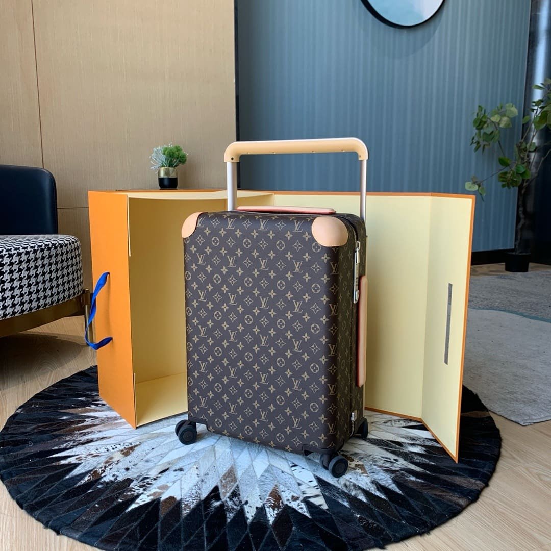 Louis Vuitton M23203 Horizon 55