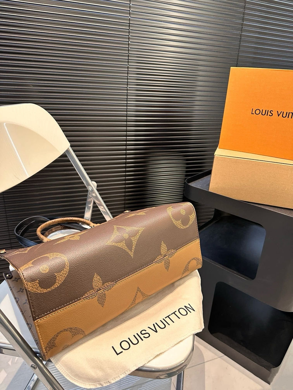 Louis Vuitton ONTHEGO MM M45321