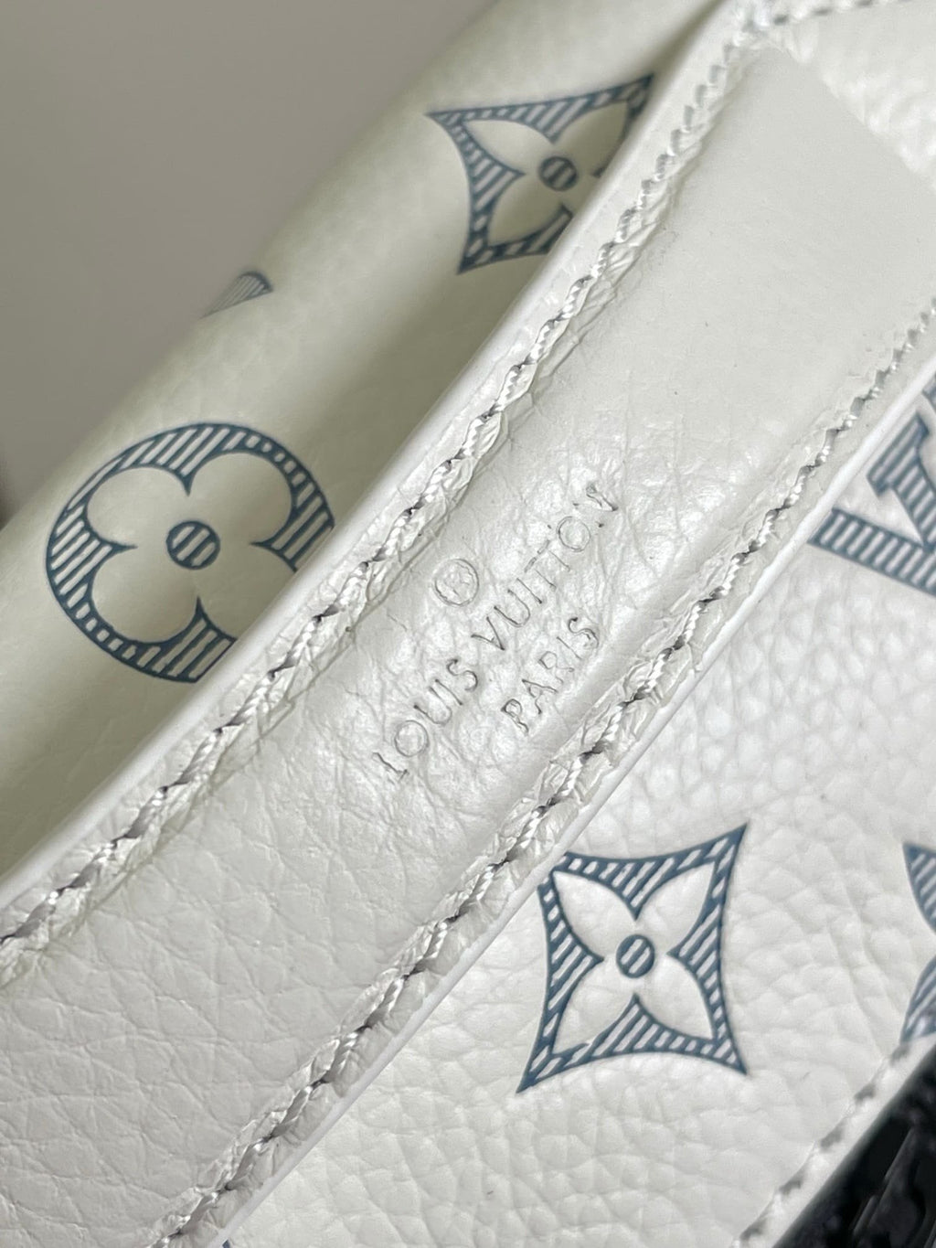Louis Vuitton M25227 Rush Bumbag