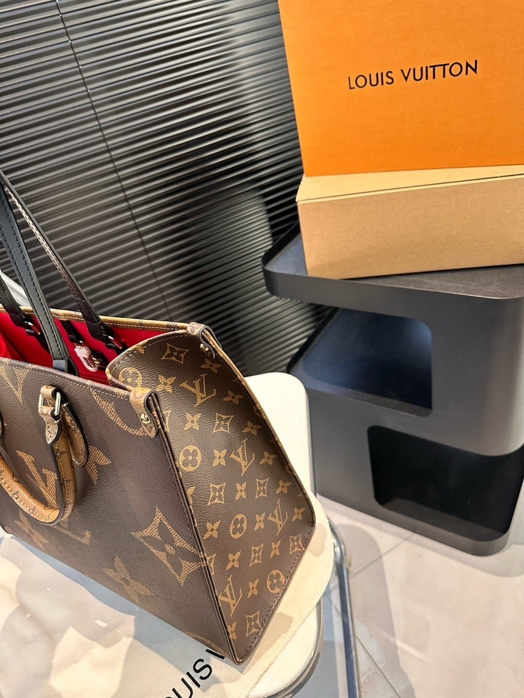 Louis Vuitton ONTHEGO MM M45321