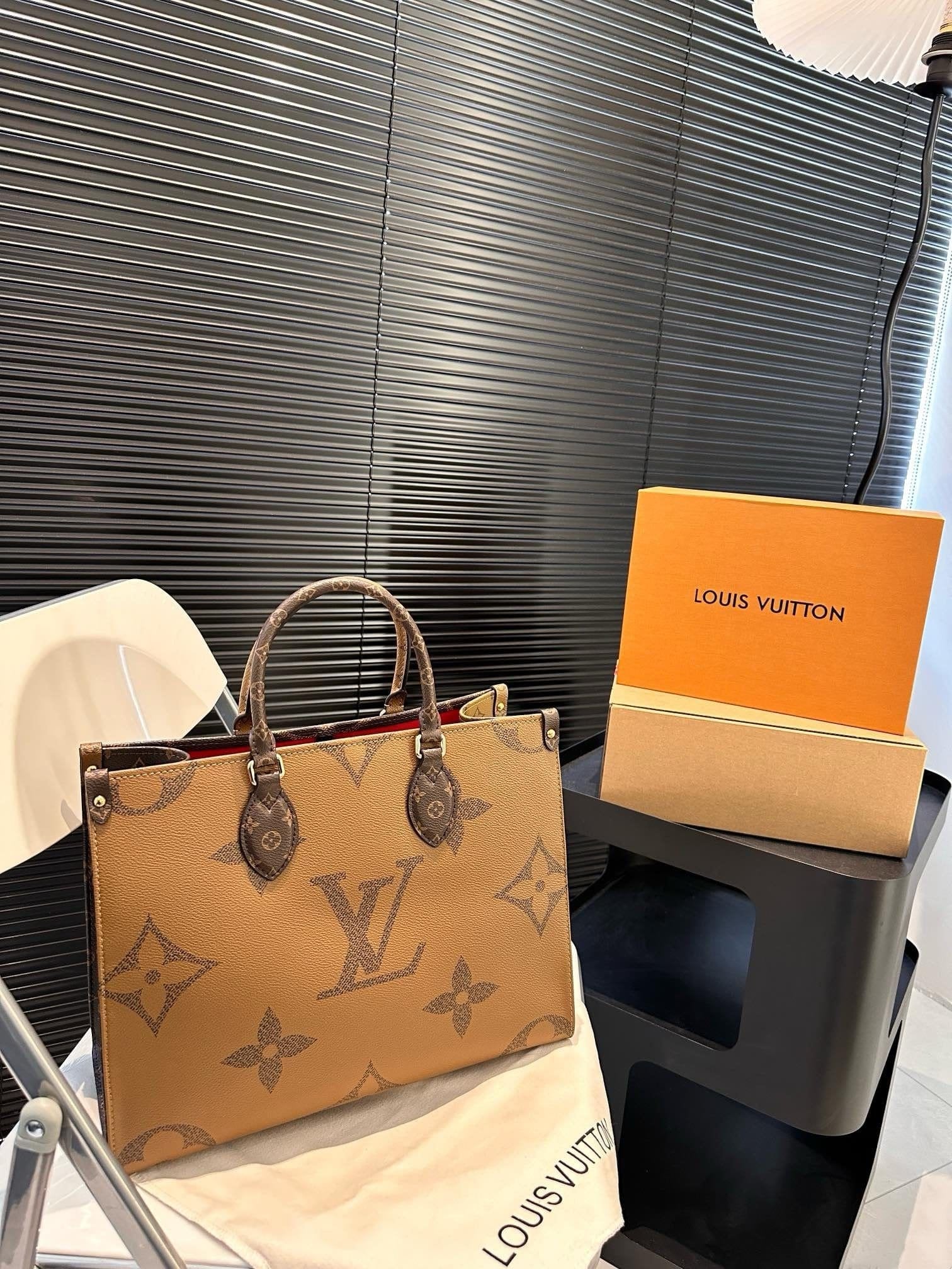 Louis Vuitton ONTHEGO MM M45321